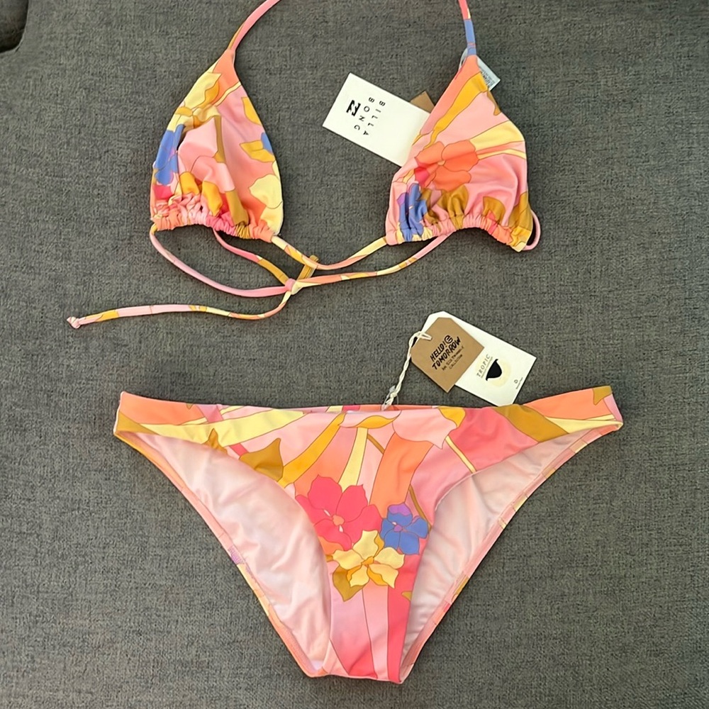 Billabong floral bikini